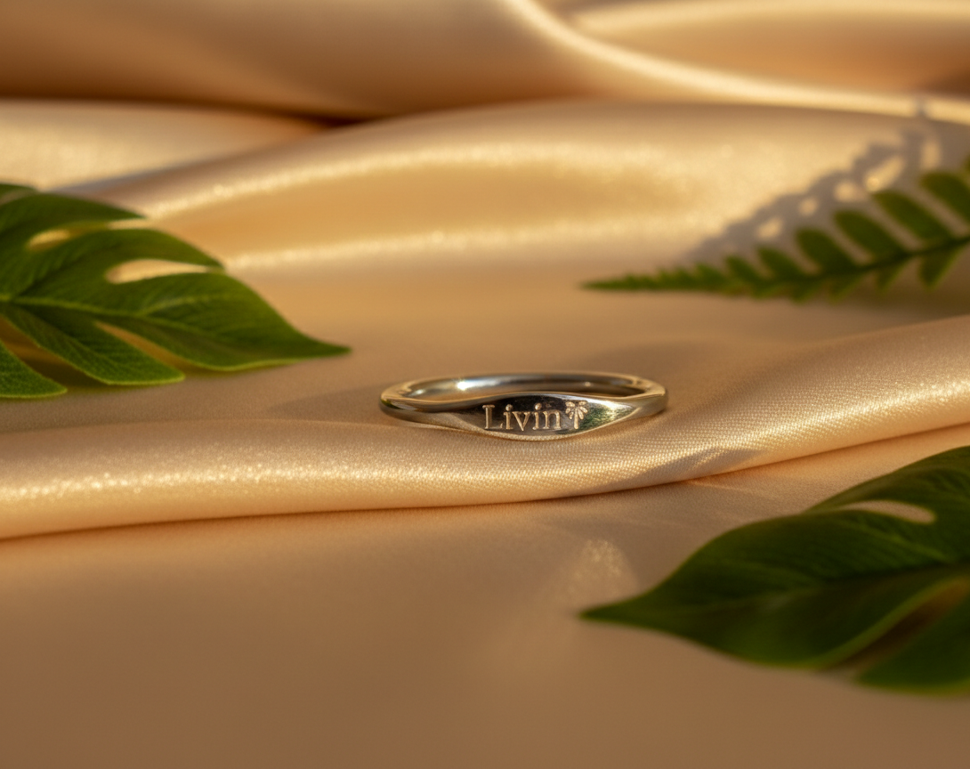Livin Engraved Ring